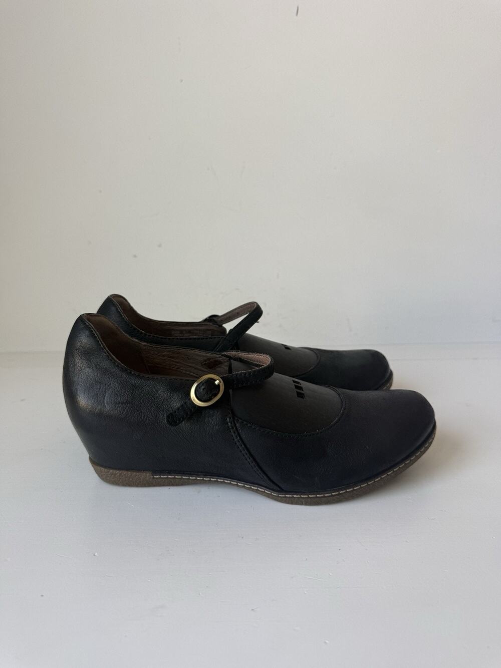 Dansko Loralie Sz 7 Black Leather Round Toe Ankle Strap Mary Jane Wedged Heel 37
